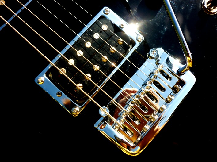 Professional Nitrocellulose Guitar Refinishing and Buffing Jack's